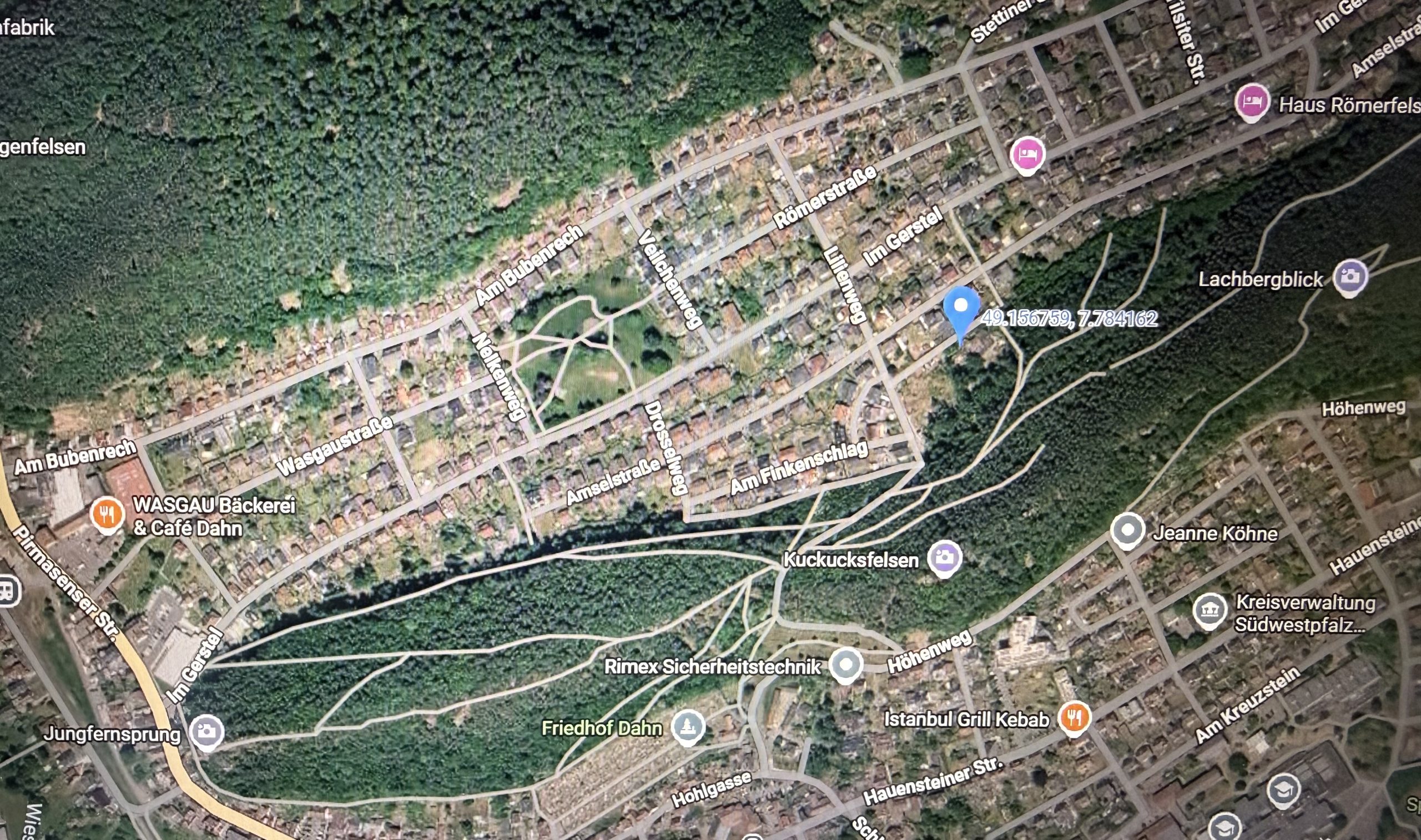 Kartenausschnitt von Dahn mit der Adresse des Kindergartens: Nardiniweg 1<br />
66994 Dahn